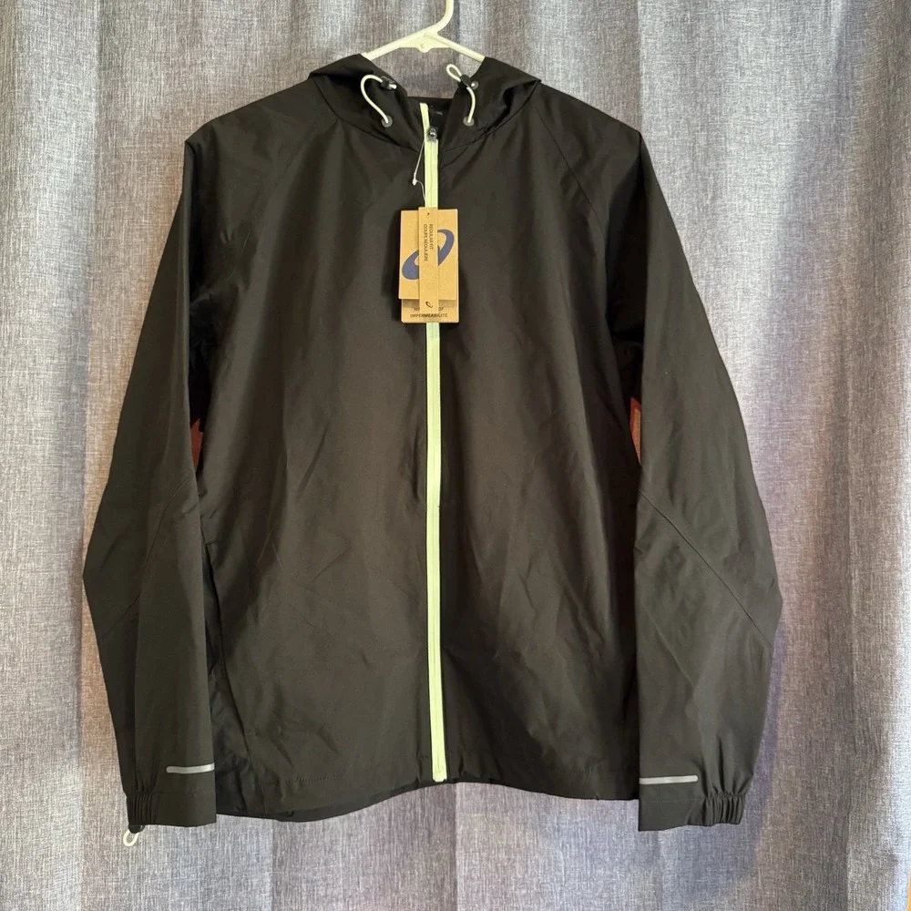 ASICS Women's M Waterproof Jacket in Performance Black/Whisper Green - $110‎